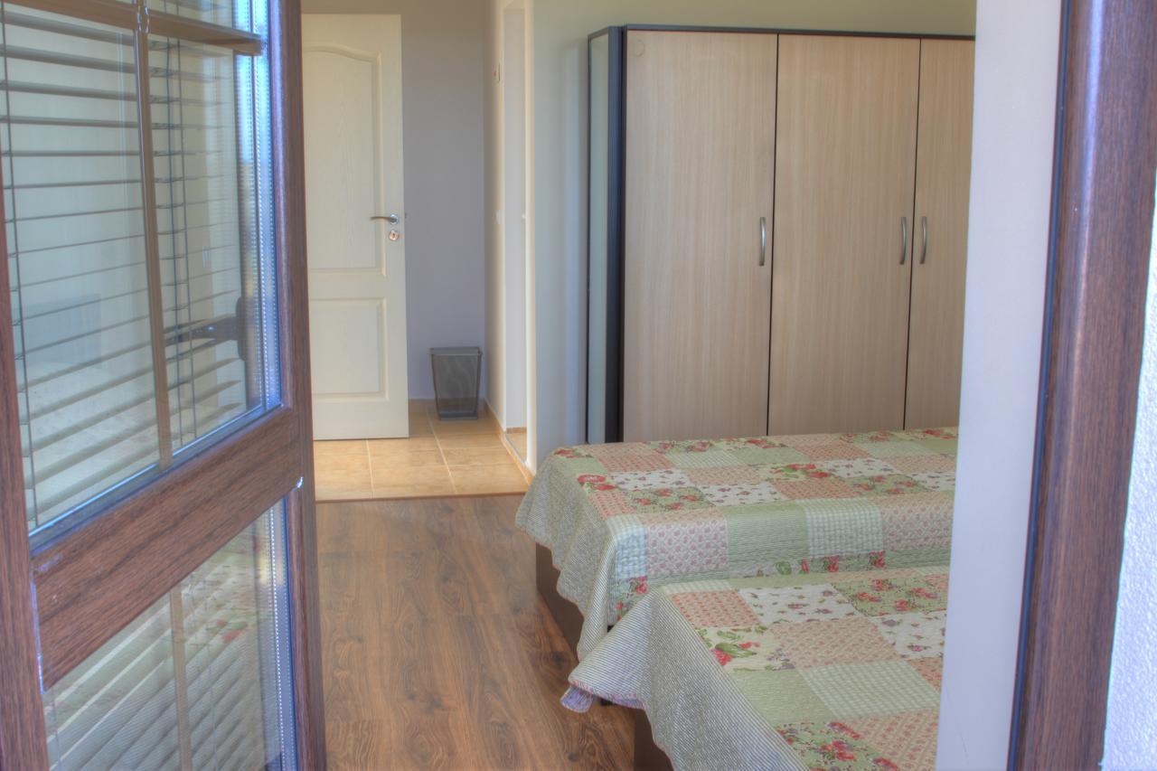 Vis Velika Bed & Breakfast Luaran gambar