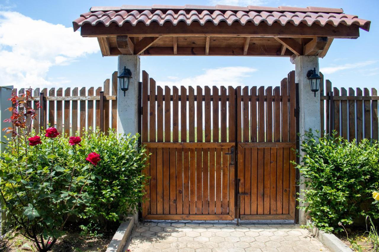 Vis Velika Bed & Breakfast Luaran gambar